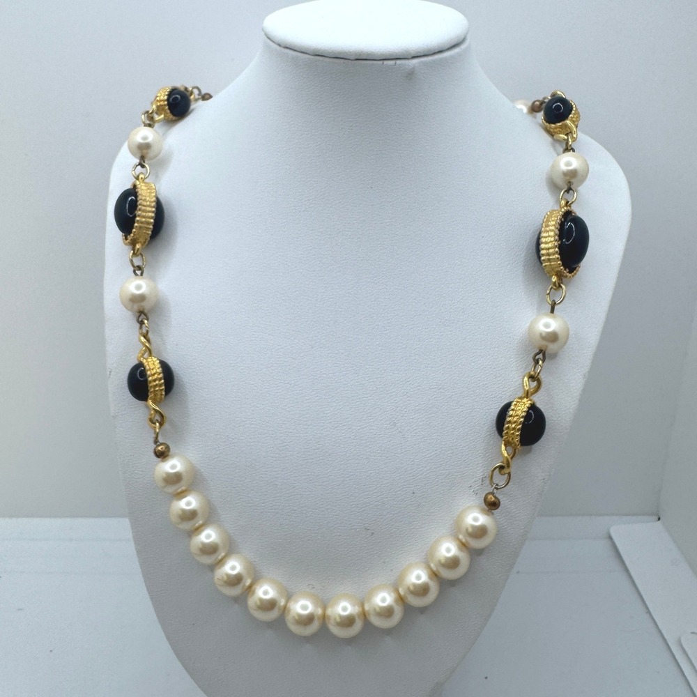 Vintage Faux Pearl Black Cabochon Gold Tone Statement Necklace Retro Pearlcore